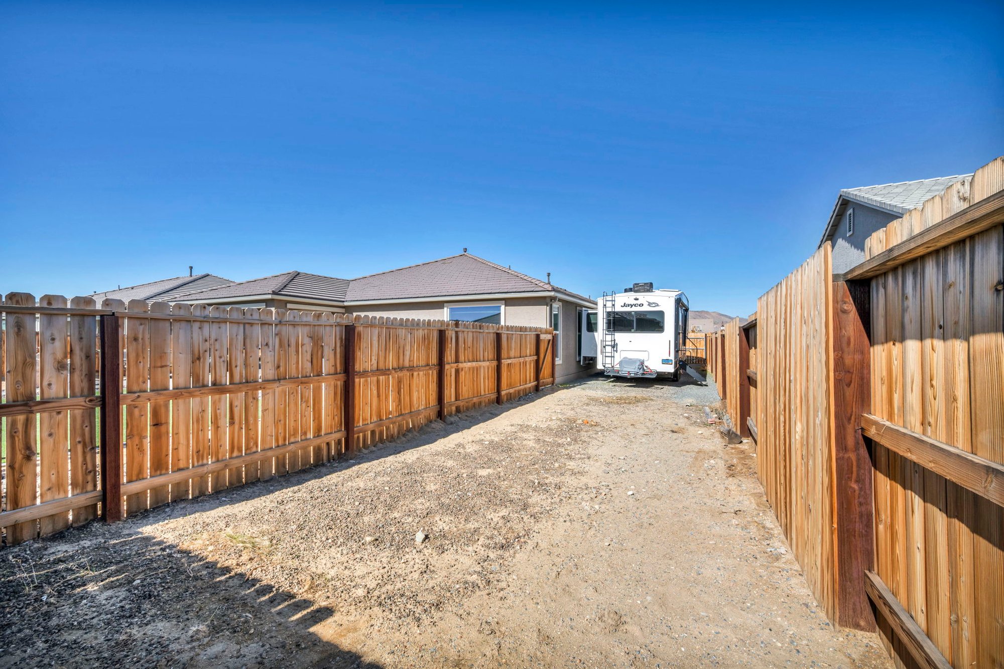 15-web-or-mls-1030-garden-pond-way