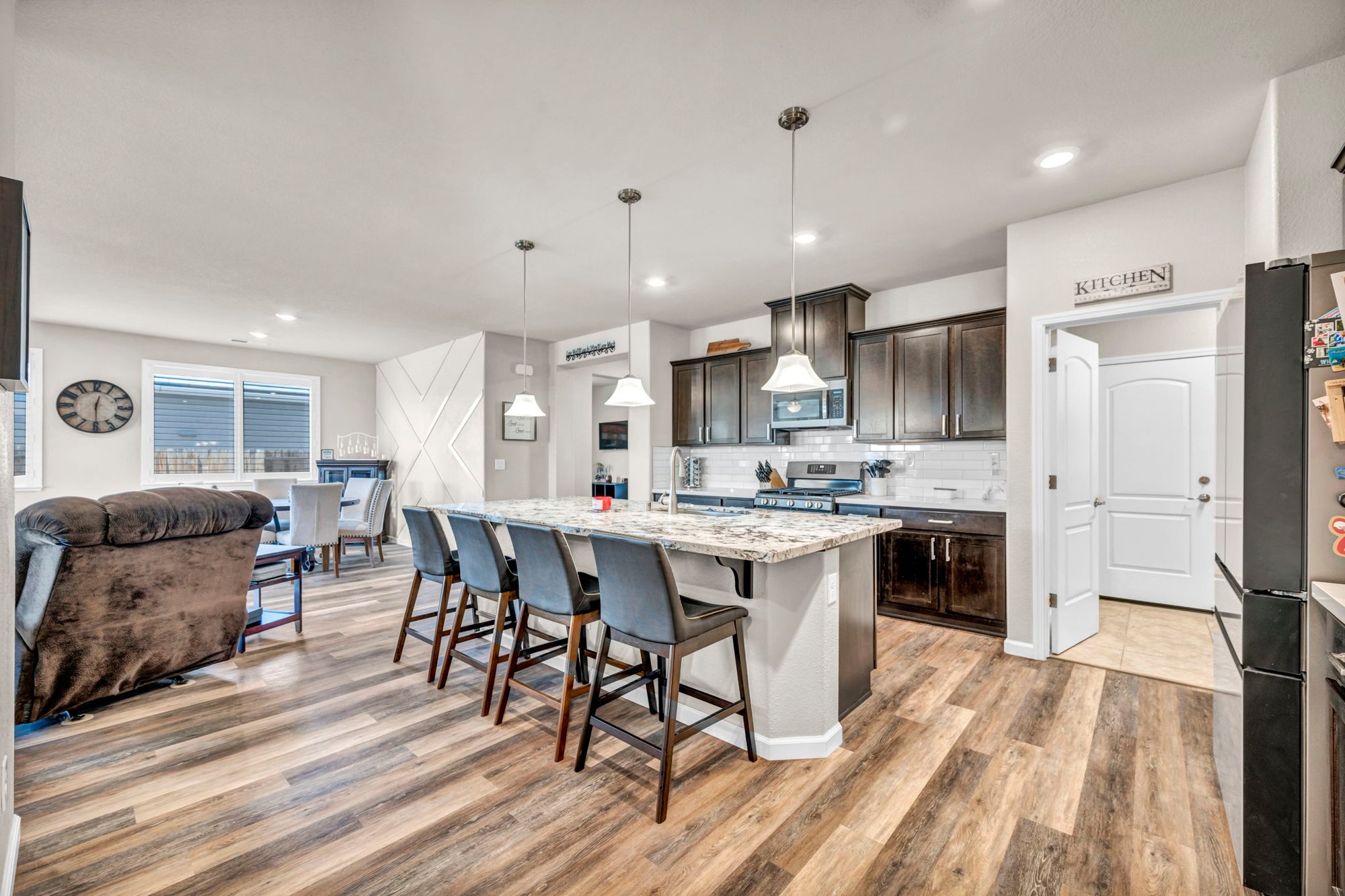 29-web-or-mls-1030-garden-pond-way