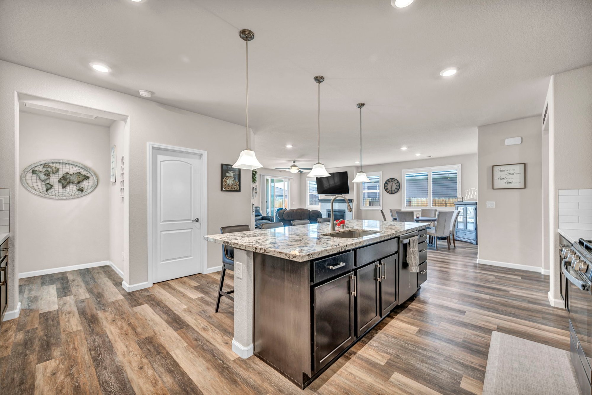 30-web-or-mls-1030-garden-pond-way