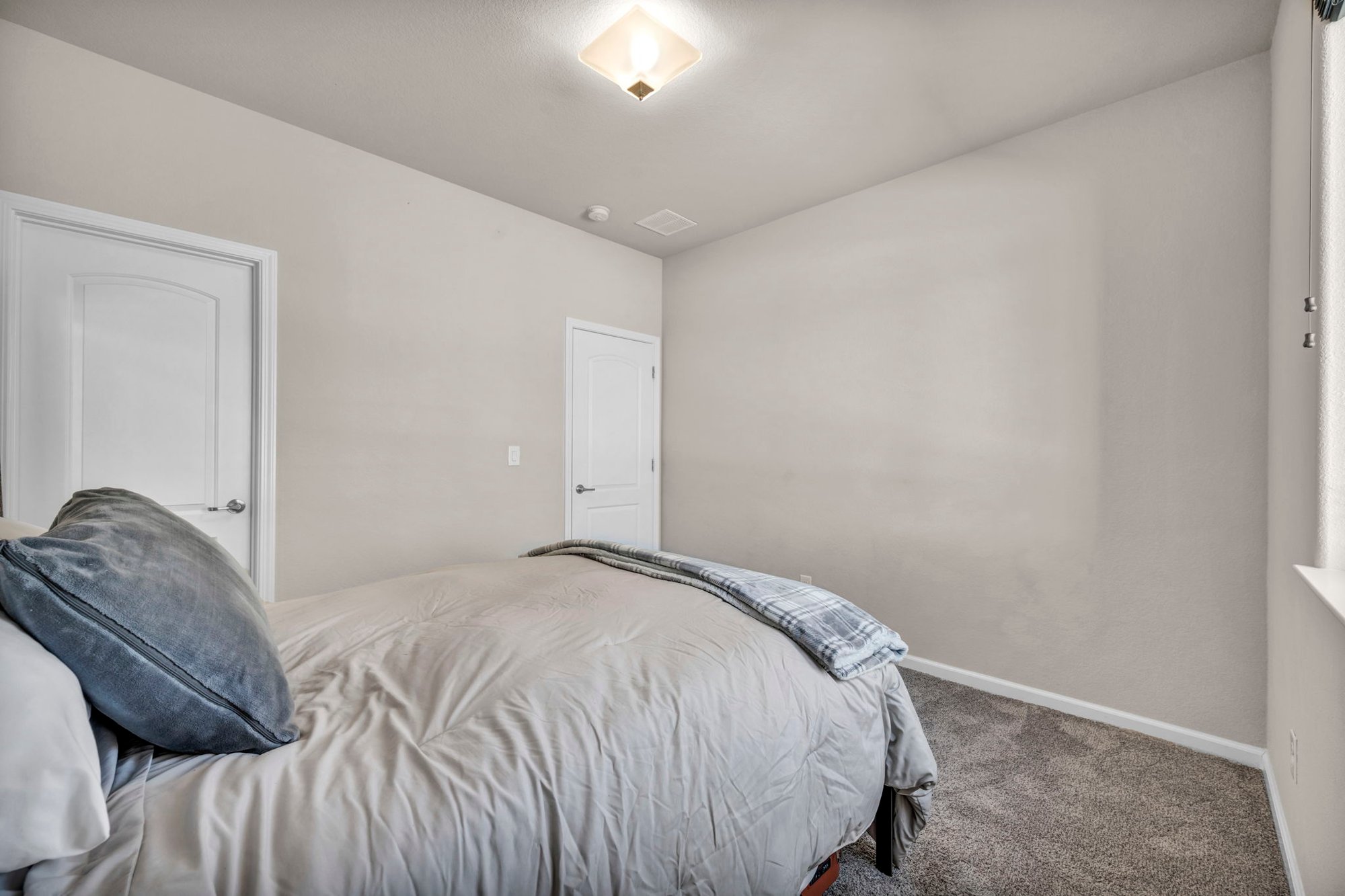 51-web-or-mls-1030-garden-pond-way