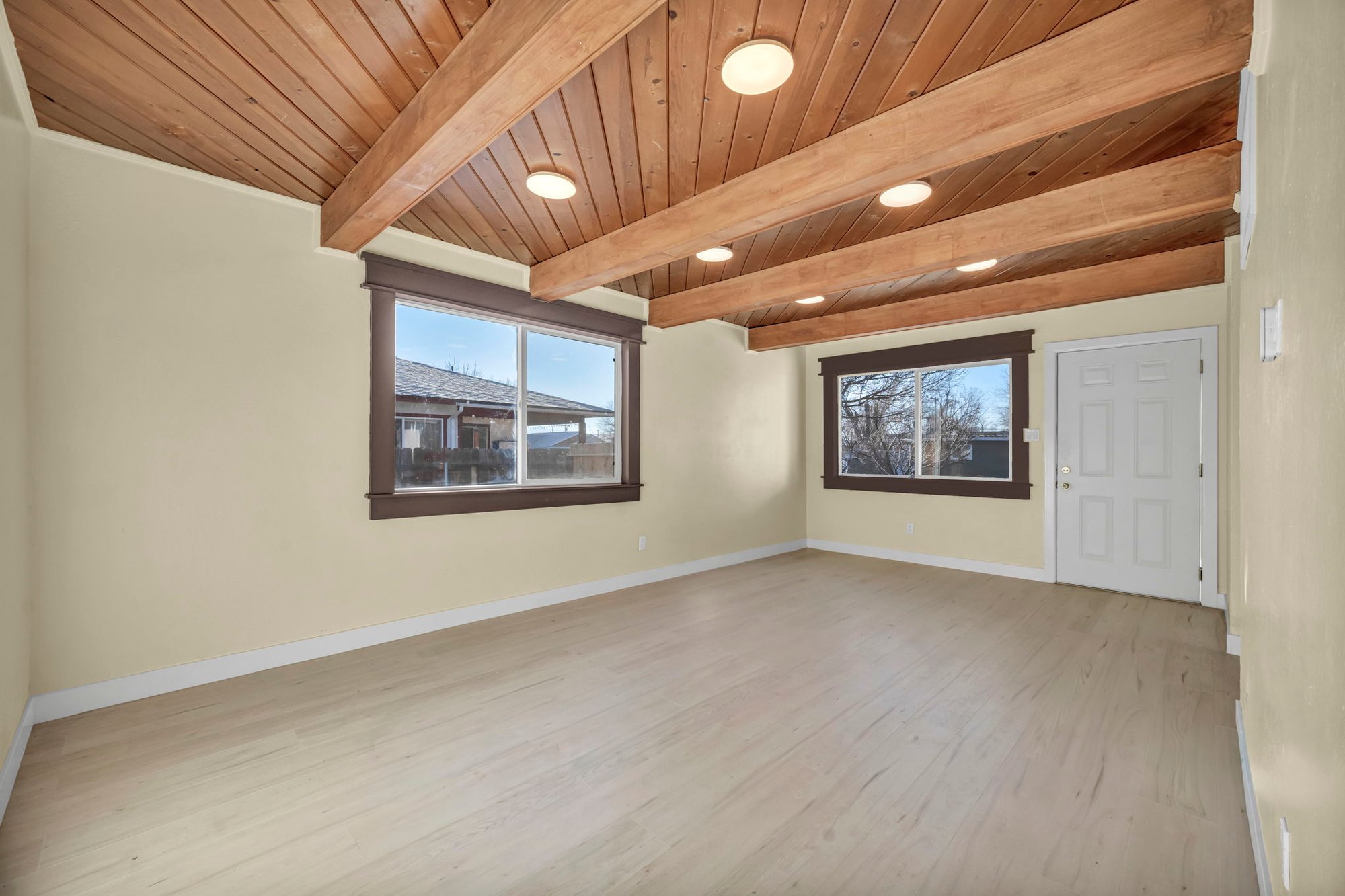 29-web-or-mls-1545-haddock-dr