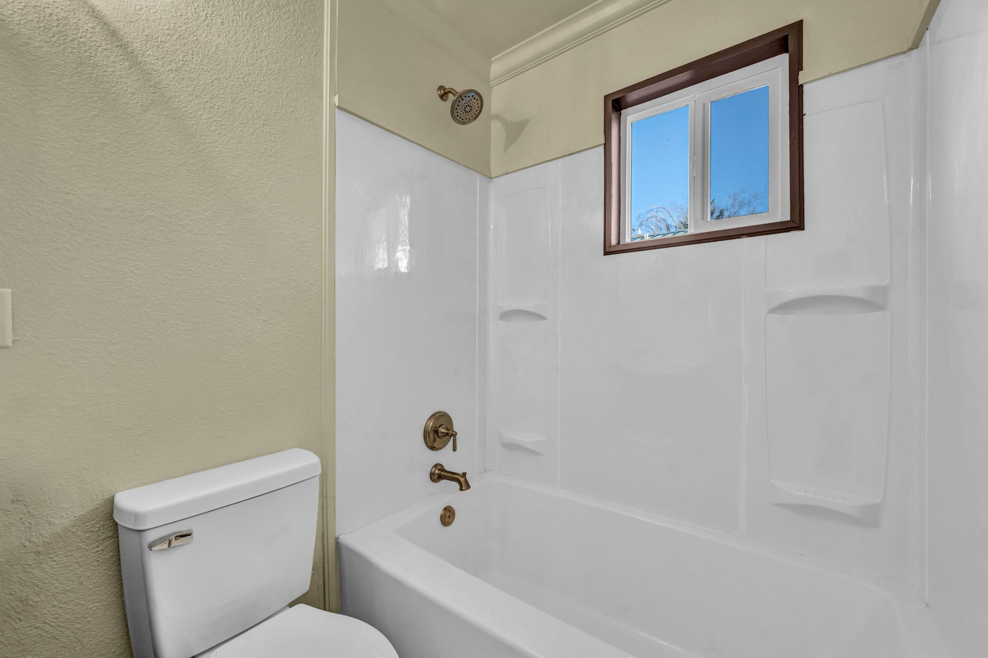 49-web-or-mls-1545-haddock-dr