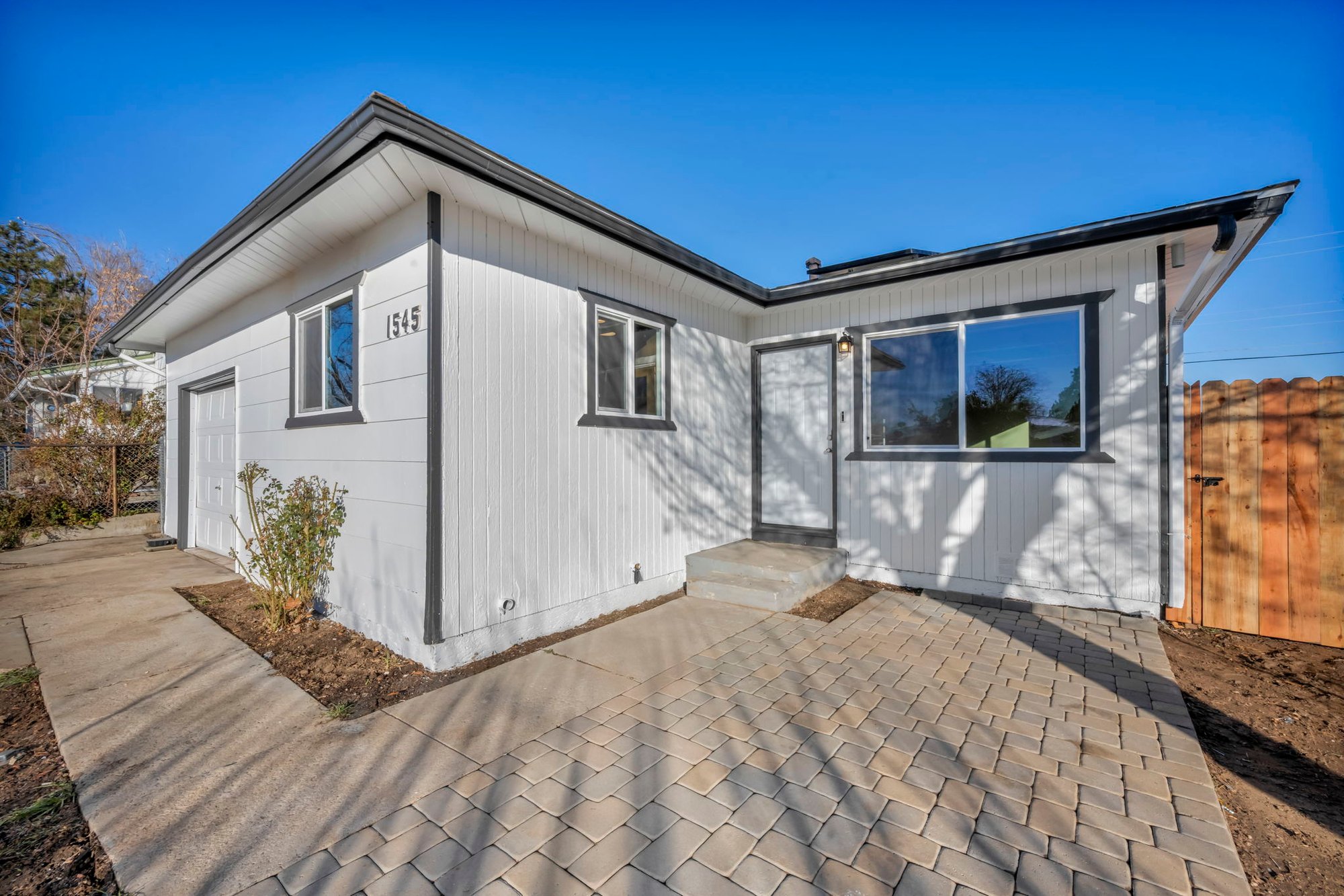 6-web-or-mls-1545-haddock-dr