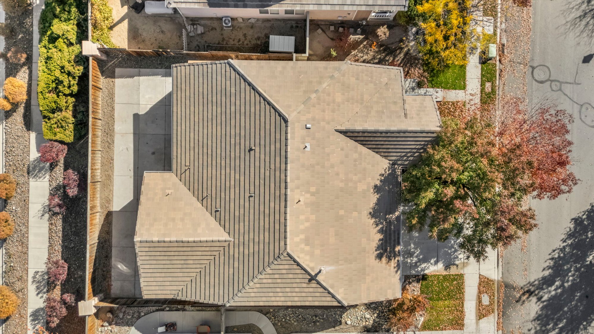 18-web-or-mls-1781-emerald-bay-dr