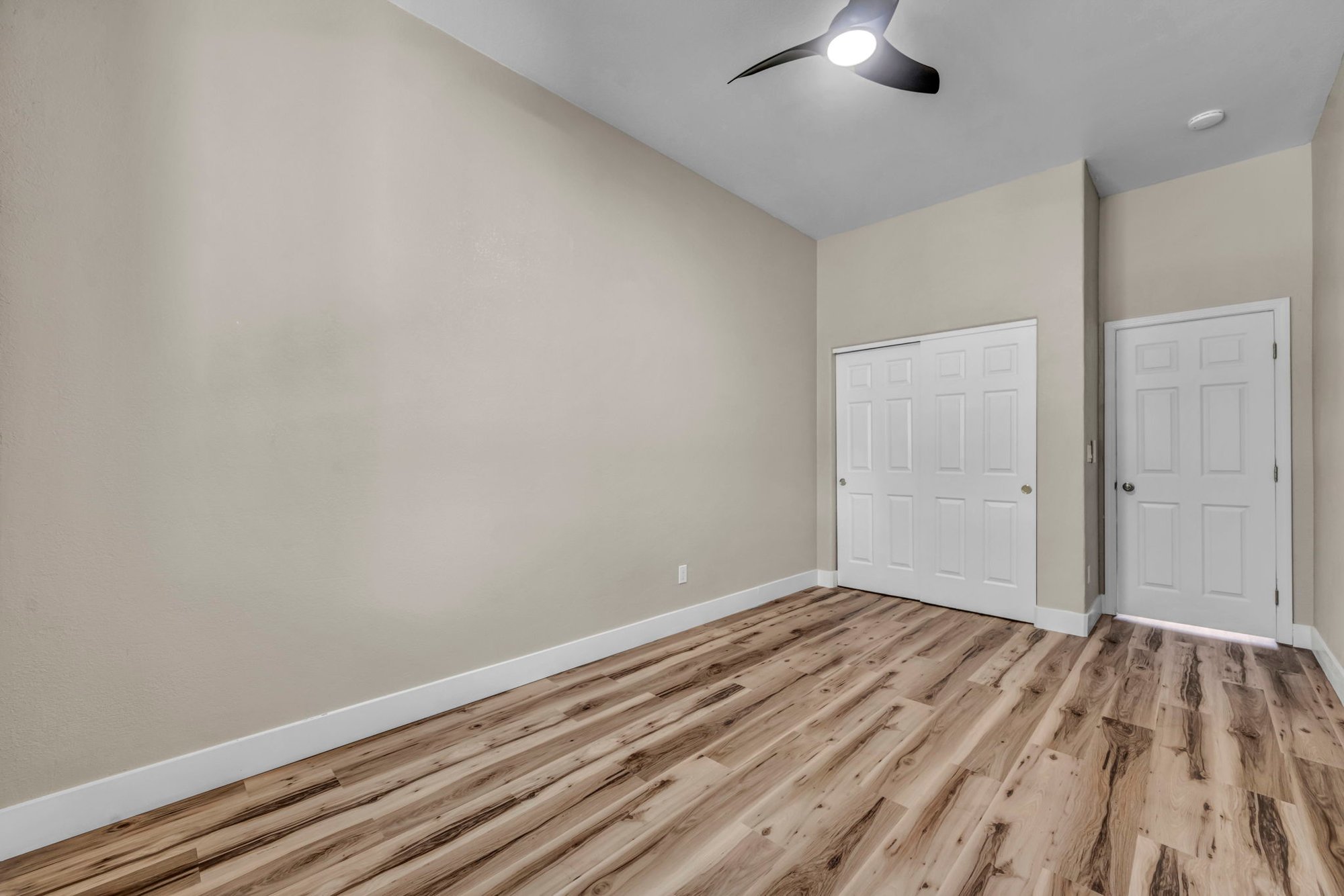 48-web-or-mls-1781-emerald-bay-dr