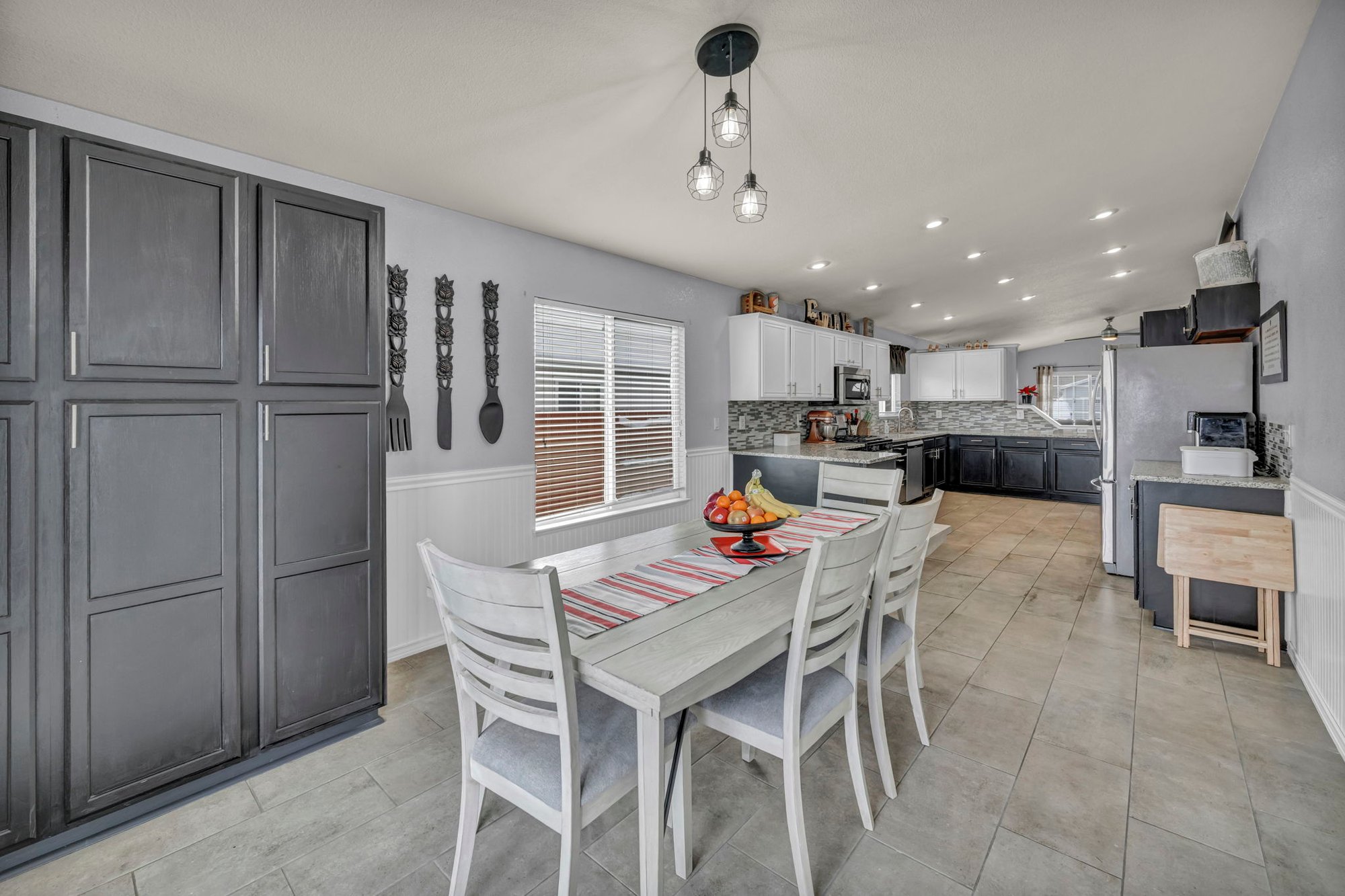 42-web-or-mls-18270-cedar-view-dr