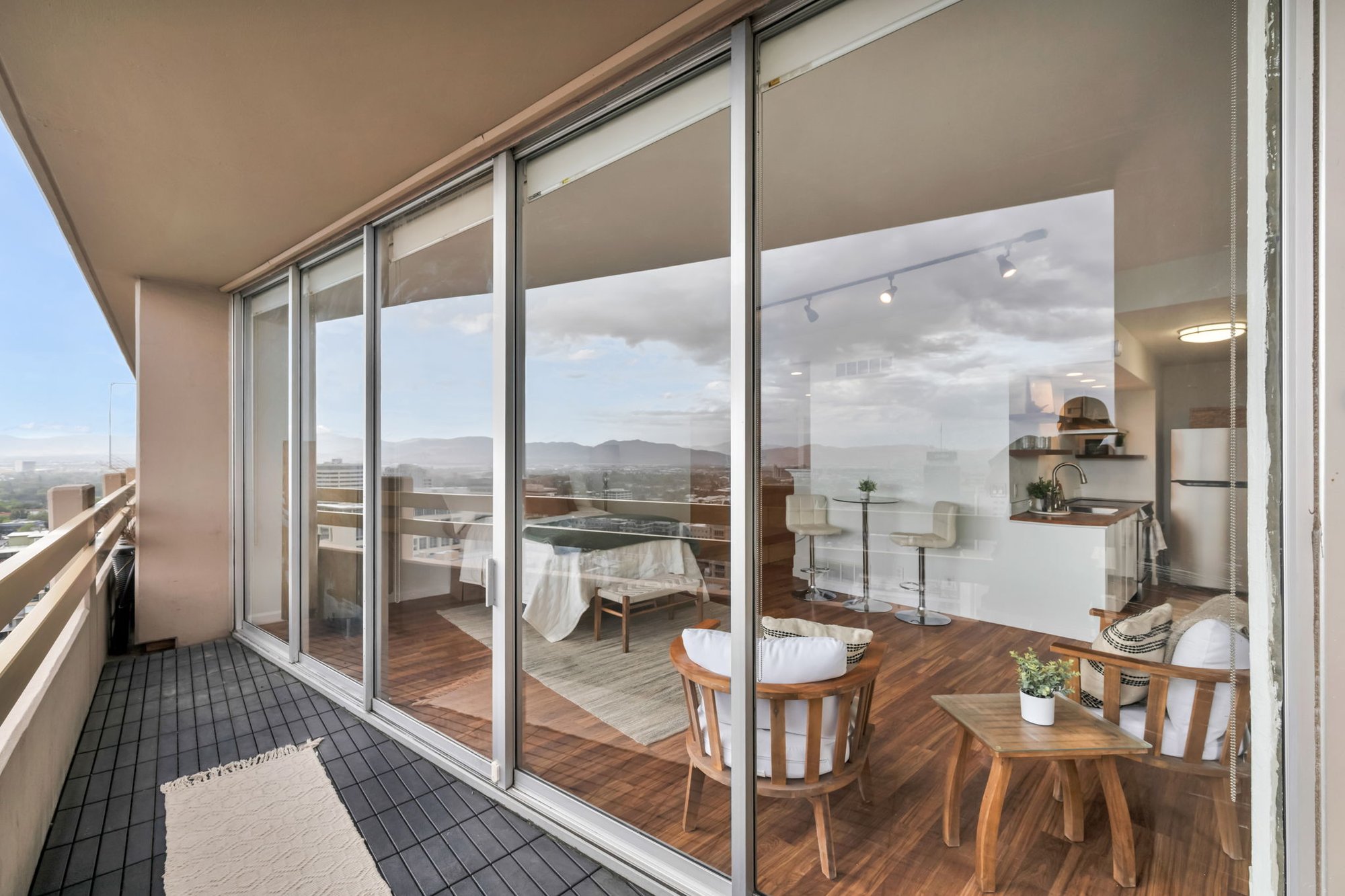 3-web-or-mls-100-n-arlington-ave-22-c