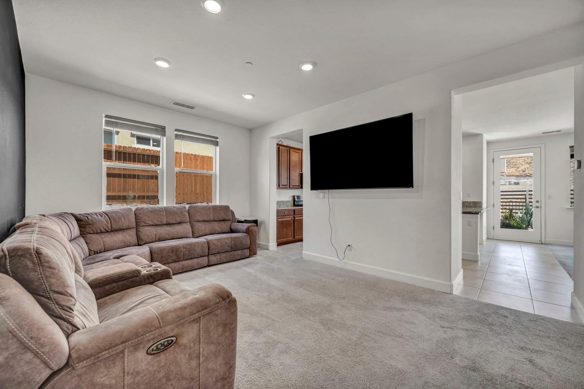 50-web-or-mls-3238-vincinato-dr