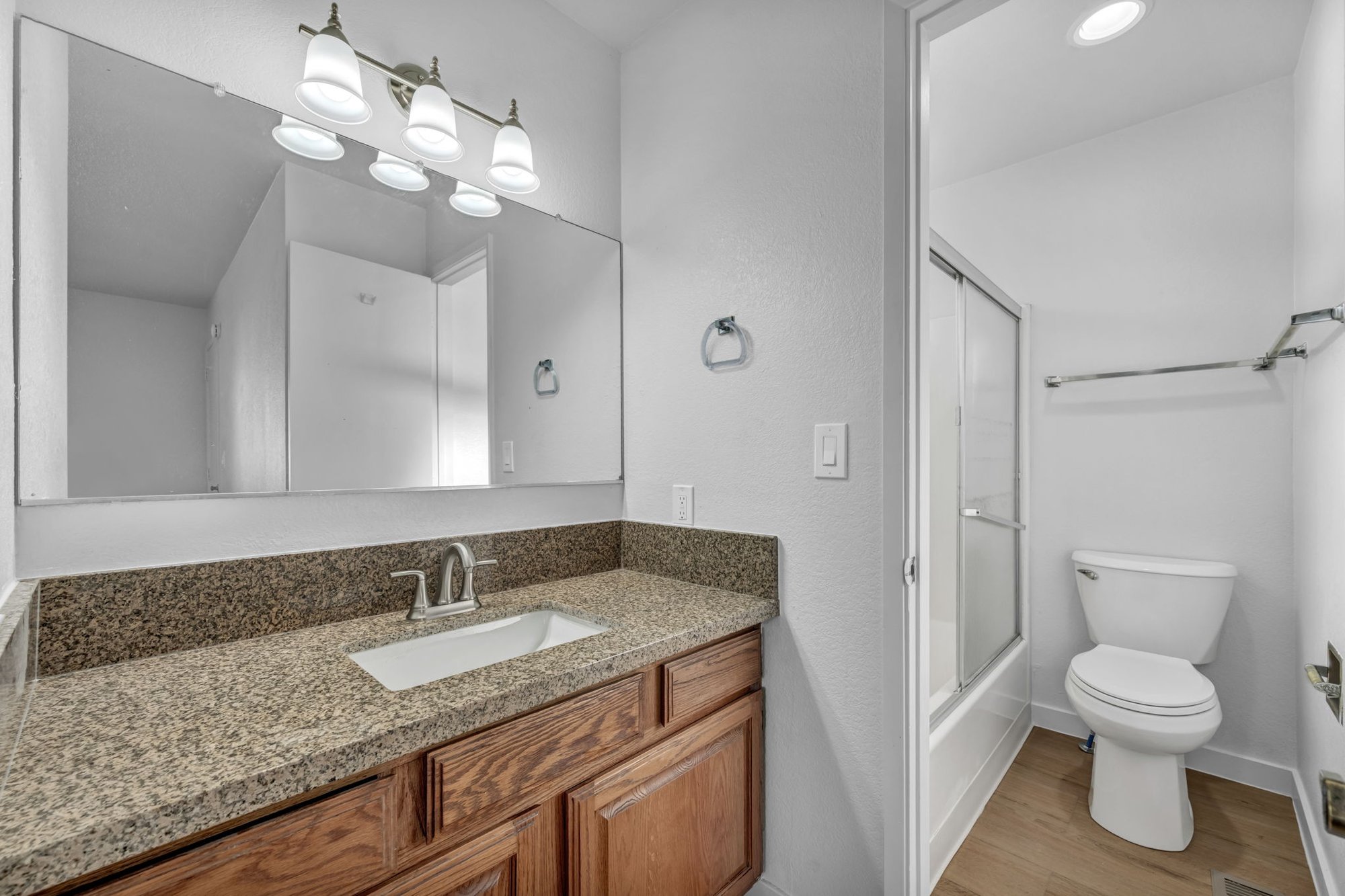 62-web-or-mls-737-16th-st